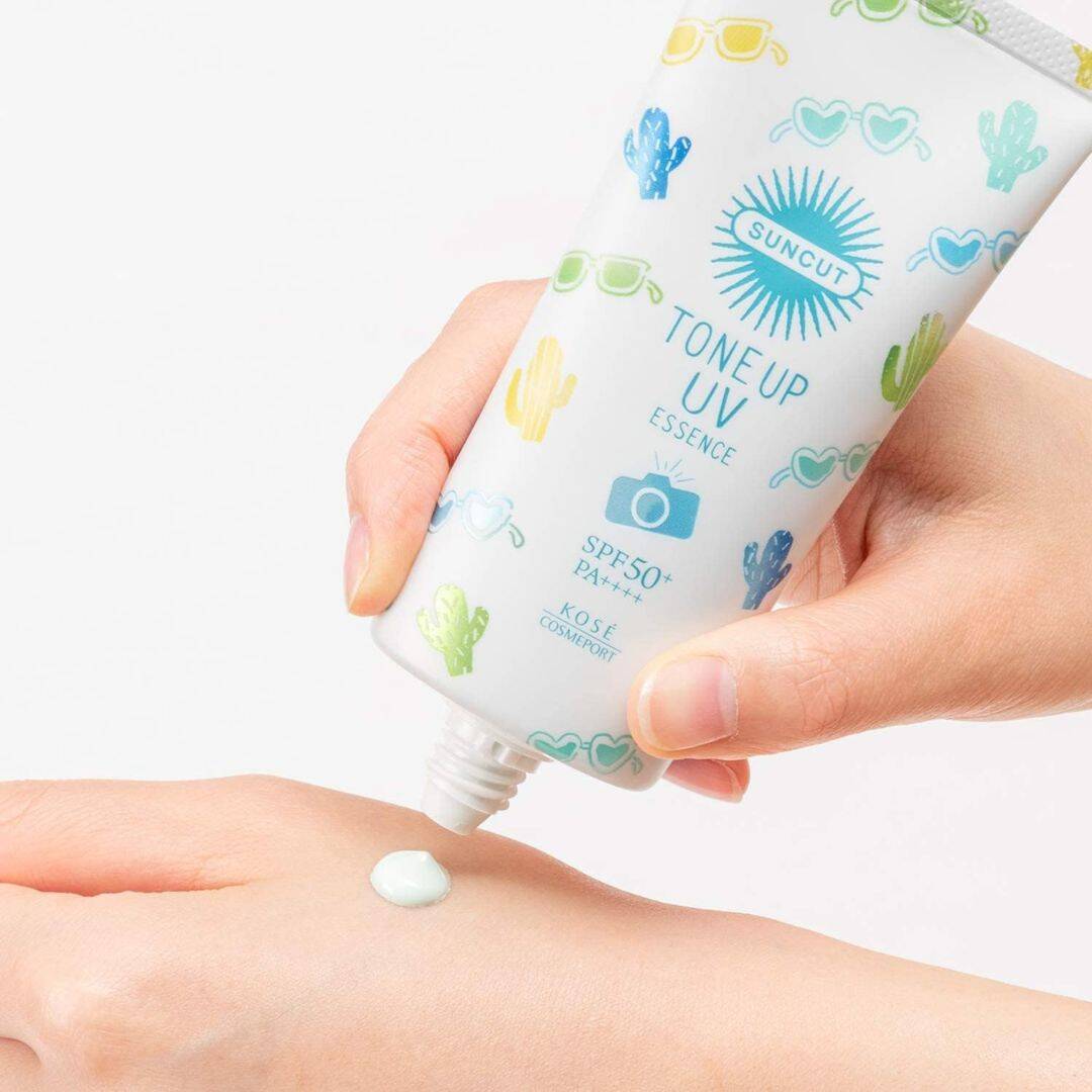 Kosé Suncut Tone Up UV Essence Mint Green SPF50+ PA++++